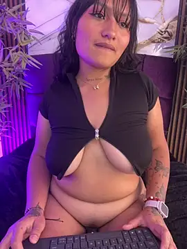 TREINY_EC's cam snapshot