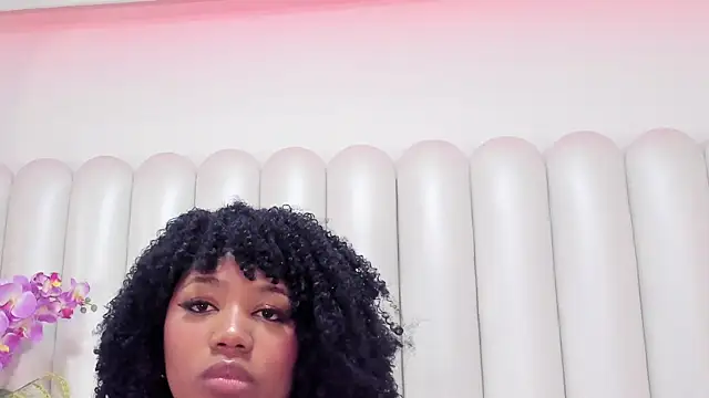 BrendaFernandez_'s cam snapshot