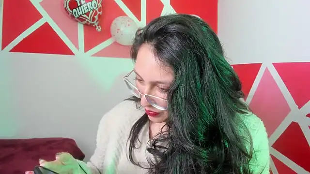 abril_onnel's cam snapshot