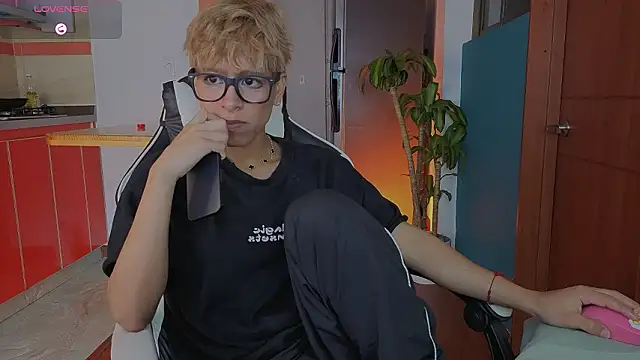 taichi_bluy live sex cam