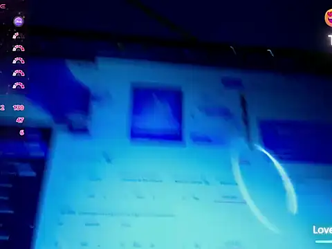 Kylee79's cam snapshot