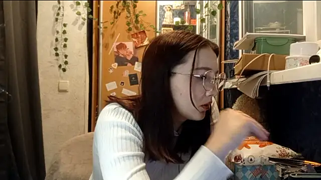 PhoebePalmer's cam snapshot