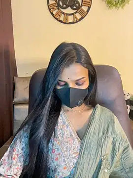 its_ur_flora's cam snapshot