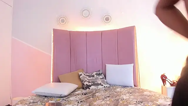 shanarani's cam snapshot