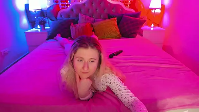 CamillaDreamer's cam snapshot