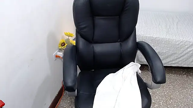 emiliaa_hot live sex cam