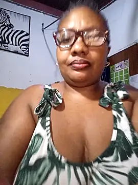 YELLOW_BONE live sex cam