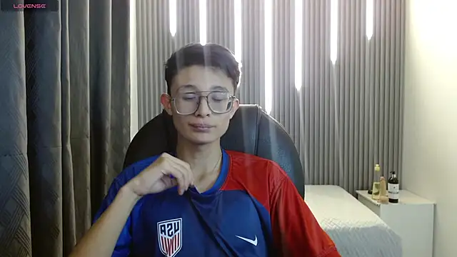 SantiagoRusso18 live sex cam