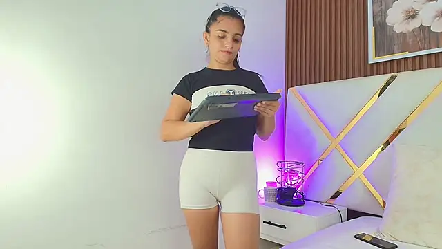 Leiidy_Adams_'s cam snapshot