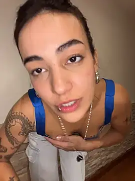 littlethyy live sex cam