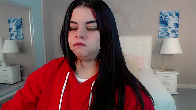 _Maddison_Ivanova_'s cam snapshot