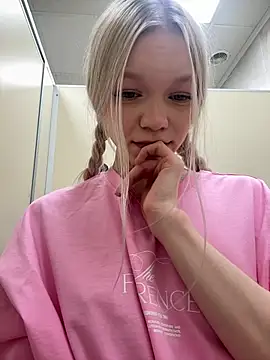 Luna-Lu live sex cam