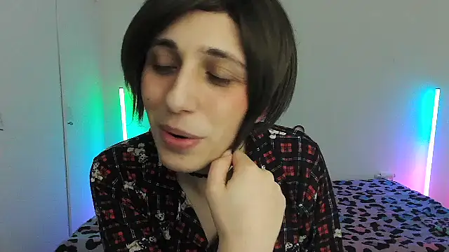 HoneyValentine live sex cam