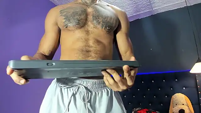 Salomon_koude live sex cam