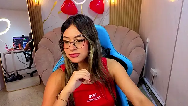 Katyy_b_'s cam snapshot