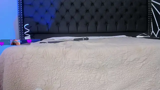 EthaanCox live sex cam