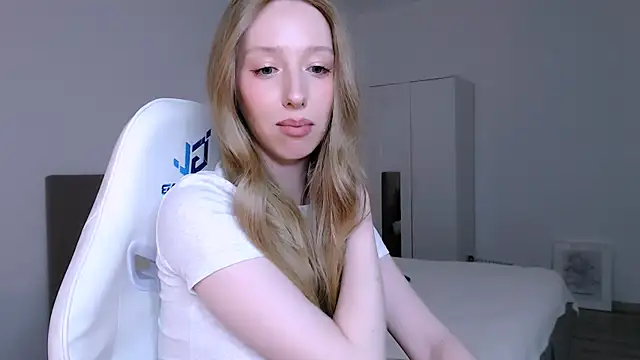 Luna_insniity's cam snapshot