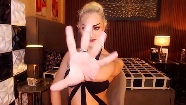 HorseCockDivine live sex cam