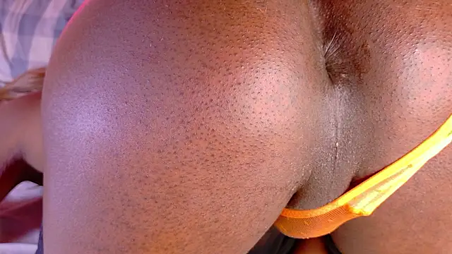 nahomi_campbell live sex cam