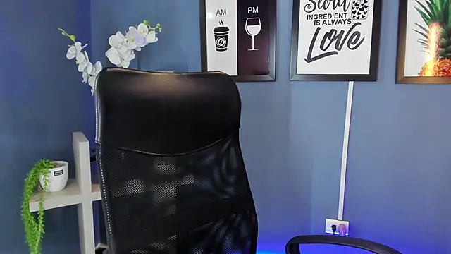 MarianaGarciaa__'s cam snapshot