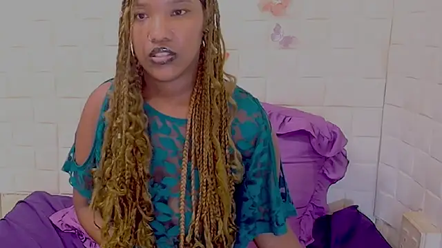 EroticSexyPrada's cam snapshot