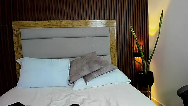 aris10_'s cam snapshot