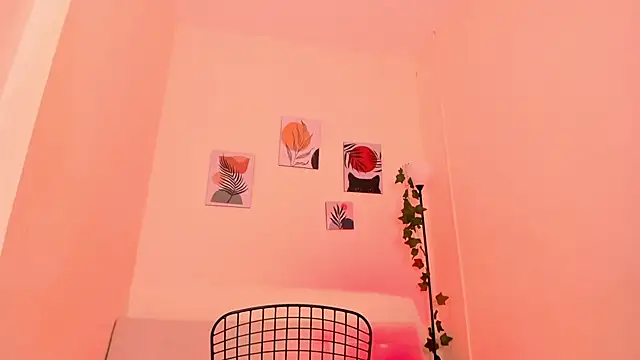 kaia_Azimi's cam snapshot