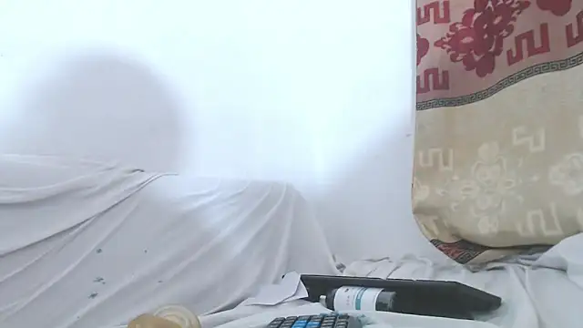 litte_ebonyx's cam snapshot