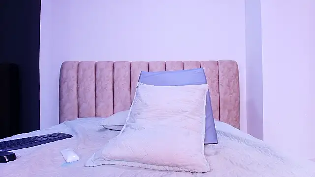 vale_rioss's cam snapshot