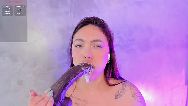 spicymonroe live sex cam