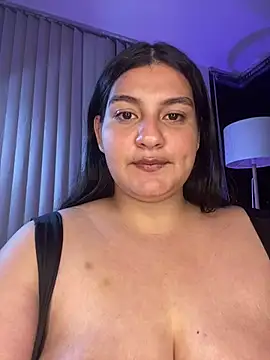 kendra_crow_'s cam snapshot