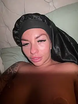 BELLABLACKXUK's cam snapshot