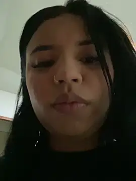 Lucy_strong1's cam snapshot