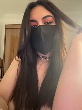 Hot-Sarah-arab live sex cam