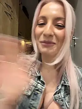 Ella_Charm live sex cam