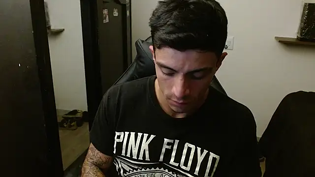 kv___xxx_'s cam snapshot