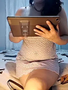 Nergiz2135's cam snapshot