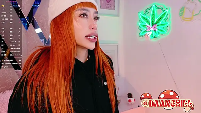 ScarlettRusso1 live sex cam