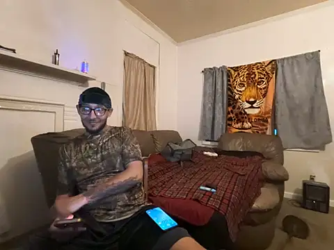 ThrowedWorldWide's cam snapshot