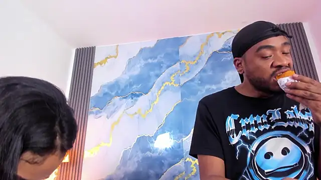 Kylieandjhonny live sex cam