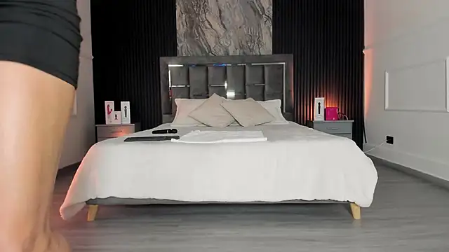 Laureenwells live sex cam