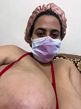 Hot-Nayla live sex cam