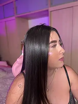 Emiily_Moore1's cam snapshot