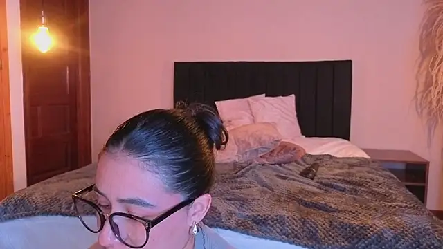 ChloeTurner_'s cam snapshot