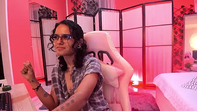 Julianne_7's cam snapshot