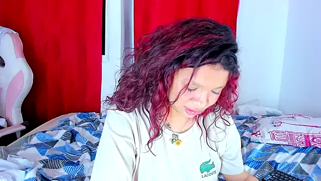 Emily_Coper18 live sex cam