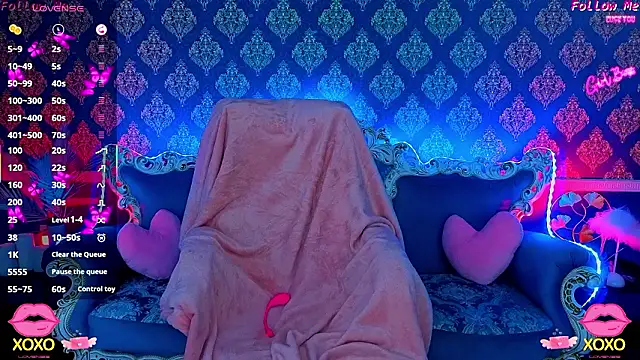 KitnissKiss live sex cam