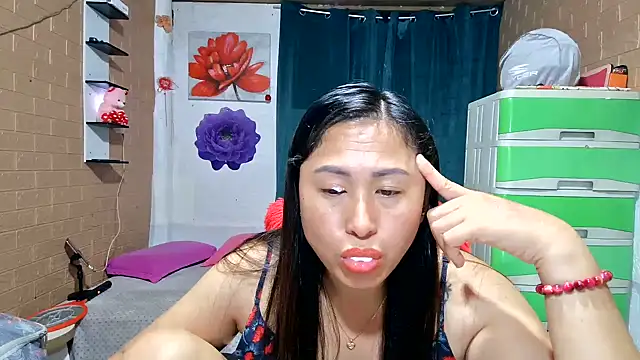 Ugly-Filipina live sex cam