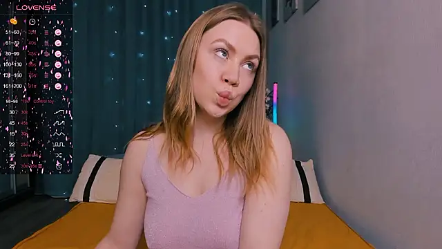 YummyYam's cam snapshot