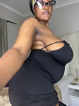 Bustygoddess32 live sex cam
